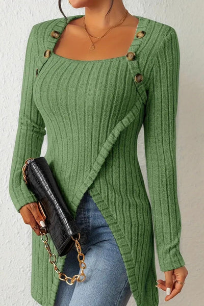 JULIA - ASYMMETRIC TOP WITH BUTTONS AND RIBBED STRUCTURE