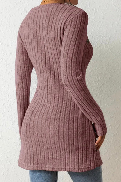 JULIA - ASYMMETRIC TOP WITH BUTTONS AND RIBBED STRUCTURE