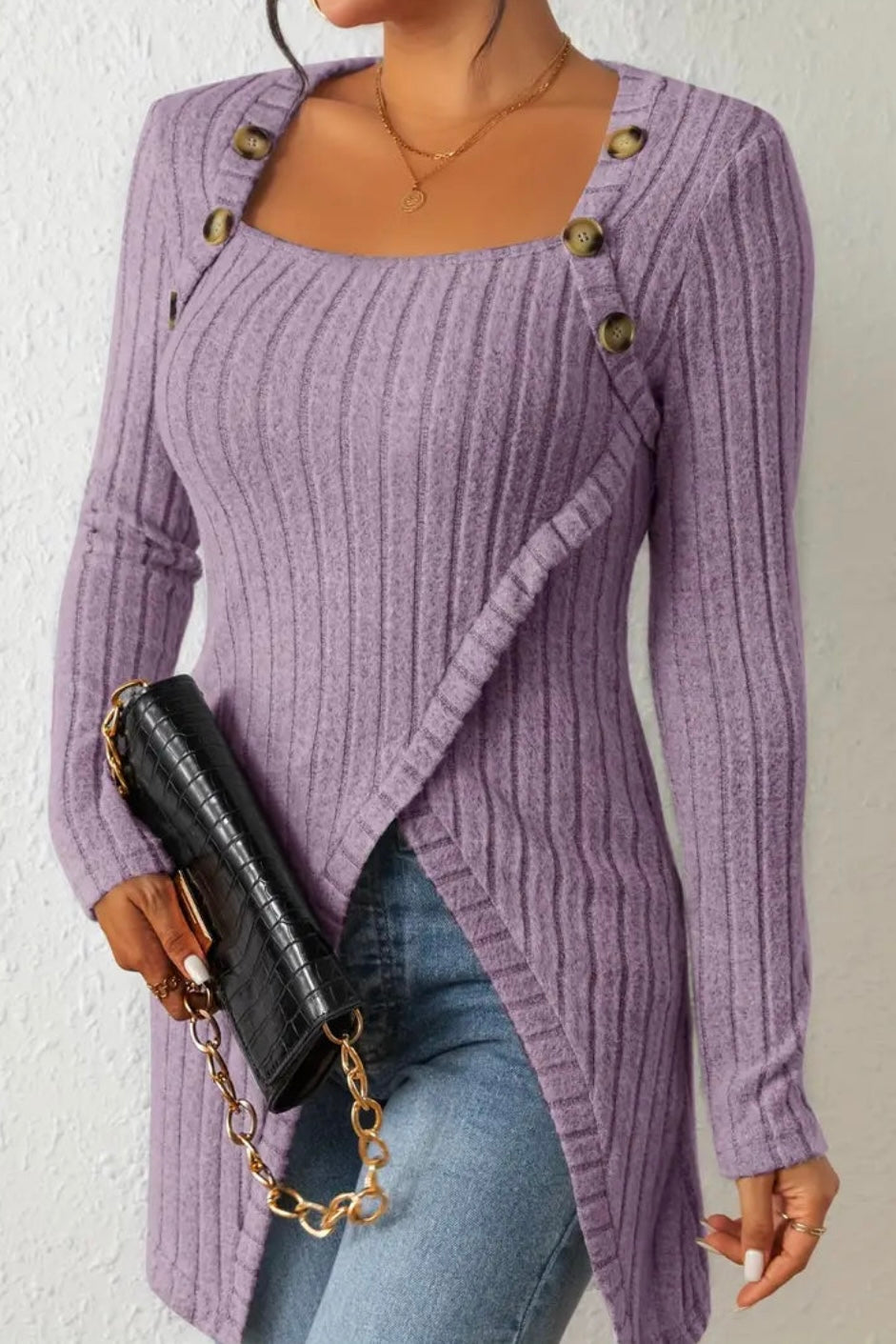 JULIA - ASYMMETRIC TOP WITH BUTTONS AND RIBBED STRUCTURE