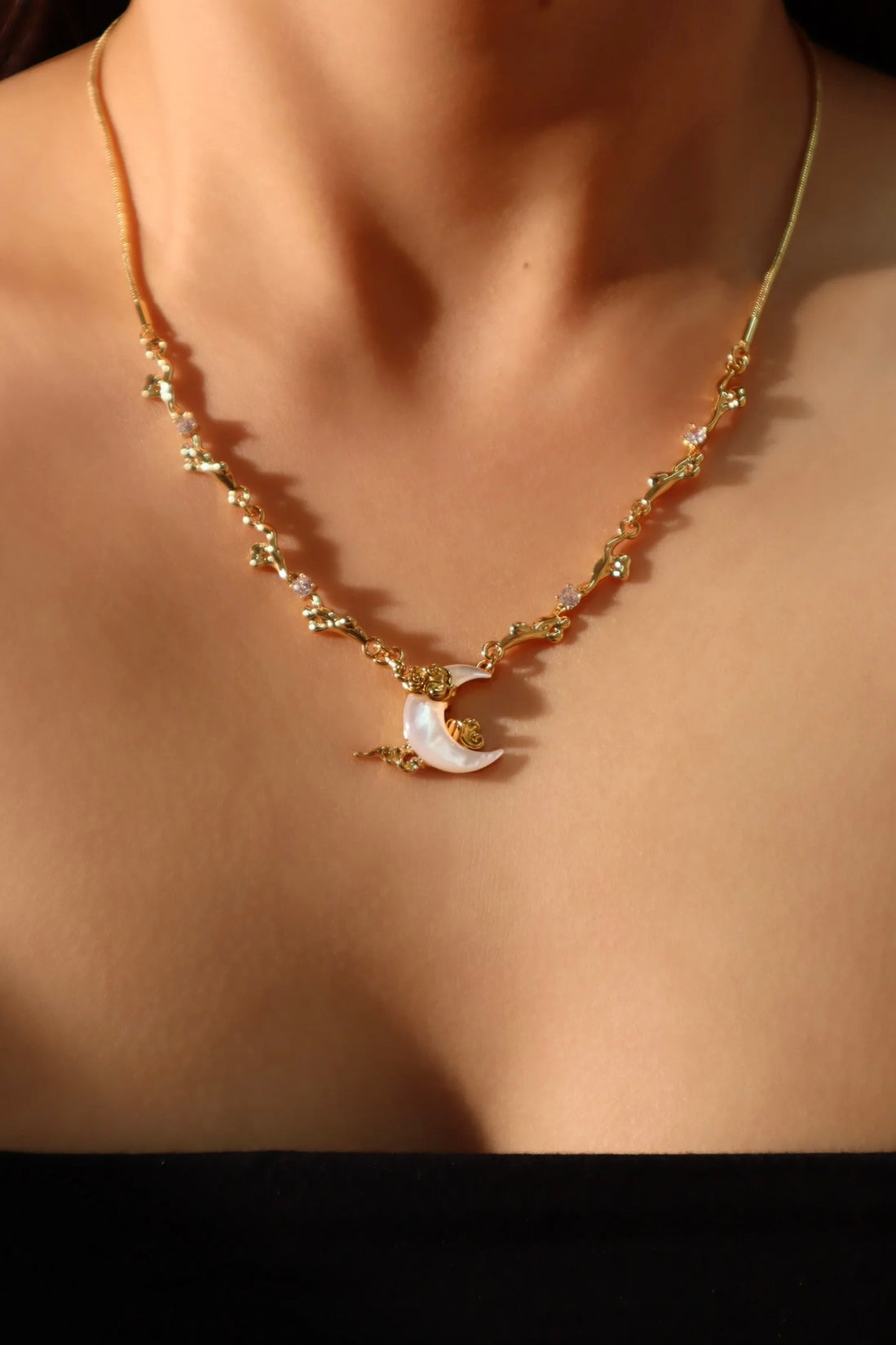 Real Gold Plated Diamonds Natural Shell Moon Necklace